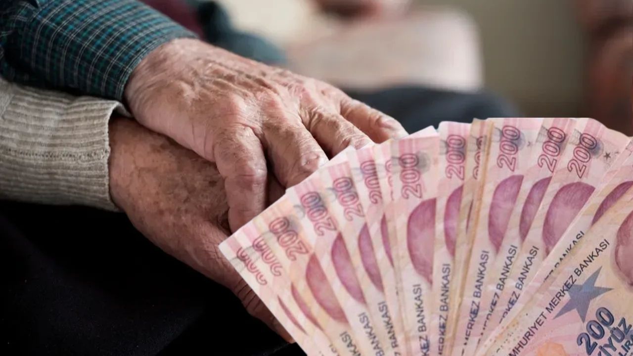 Sosyal Güvenlik Uzmanı Özgür Erdursun, yüzbinlerce kişiyi ilgilendiren çok önemli bir